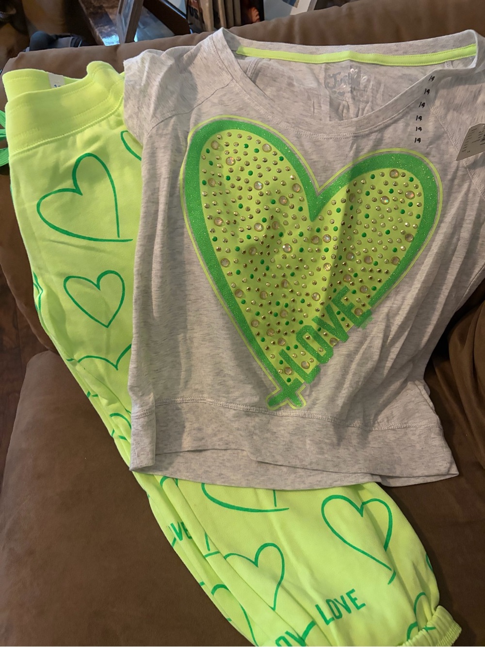 Justice NWOT Kids Love Heart Lounge/Dance Set - Neon Green/Light Gray